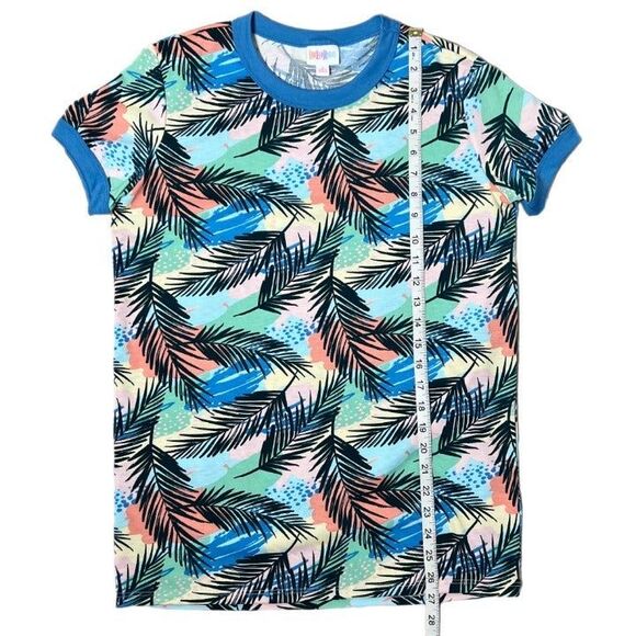 Small - Vacation Palms Graphic T, Liv LuLaRoe - Picture 3 of 4